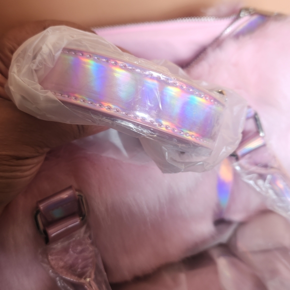 Sugar Thrillz Pink Furry Shaggadelic Bag Set with Iridescent Straps - Picture 3 of 5